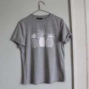 Women’s Size XS Graphic T-Shirt Grey Shein Brand